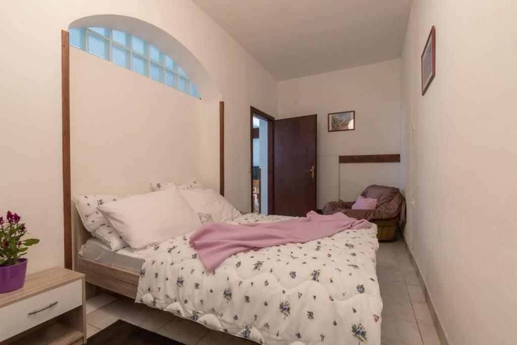 Loredana Apartments 茨里克韦尼察 客房 照片